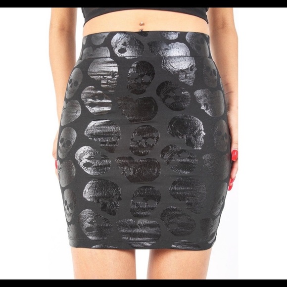 Iron Fist Skulls Club Mini Skirt - Picture 3 of 6